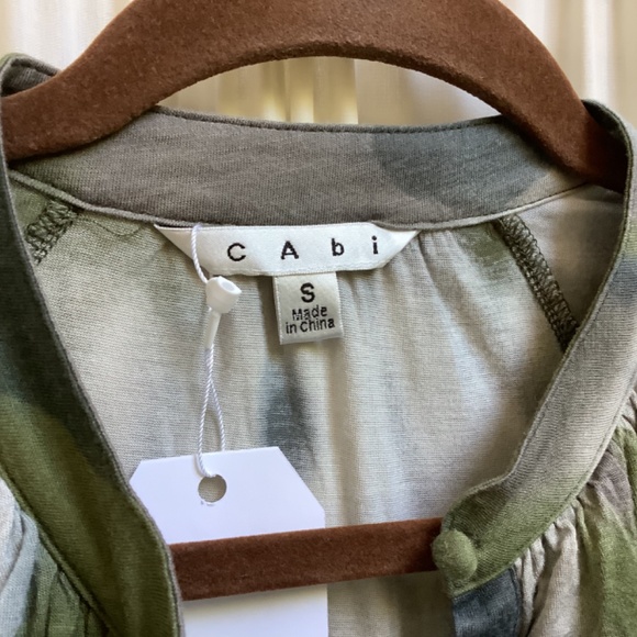 Cabi Sleeveless Top Camouflage With Ruffle #593 Size S - Picture 6 of 7